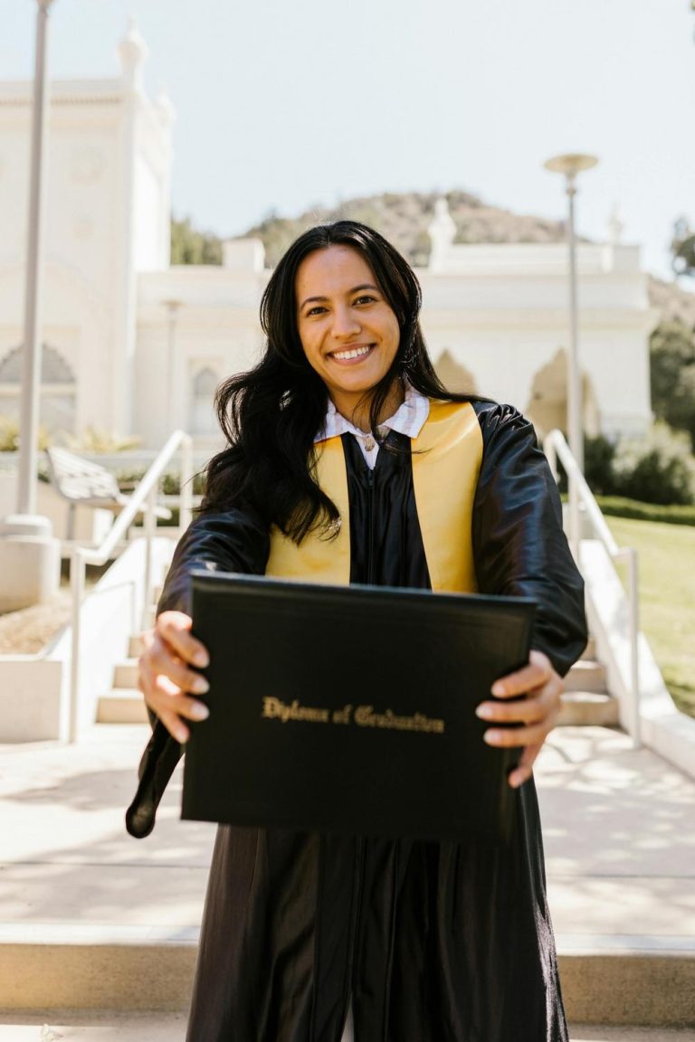 How to Prepare for Your Canadian Graduation Ceremony